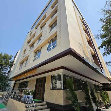 Hotel Golden Nest Тхане Экстерьер фото